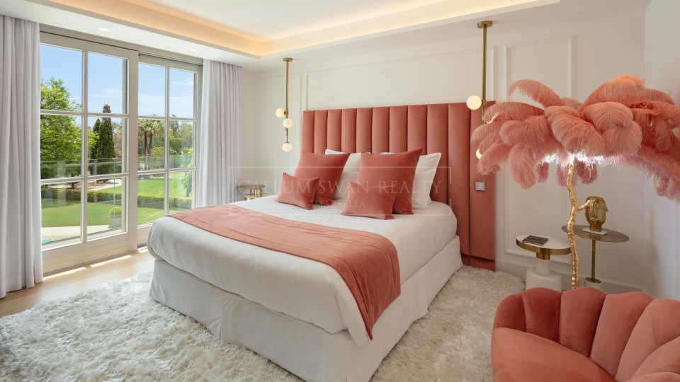 Nueva Andalucia, Villa de lujo en primera línea de golf en venta en Nueva Andalucía, Marbella