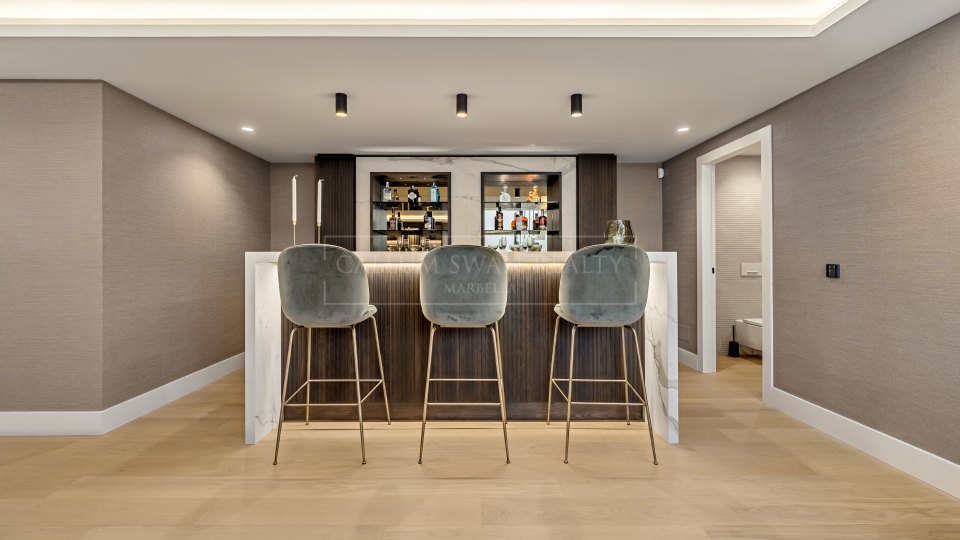 Marbella Golden Mile, Villa andalouse rénovée à Rocío de Nagüeles, sur la Golden Mile de Marbella