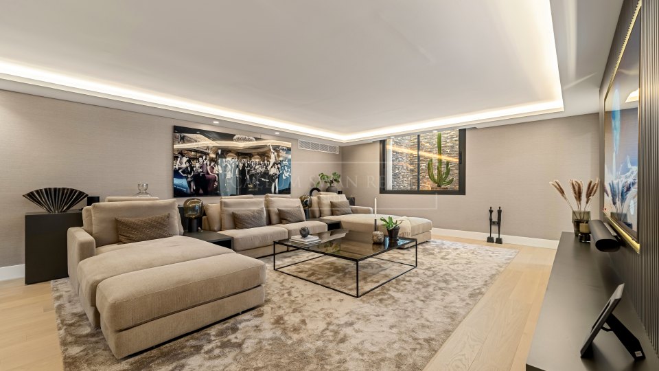 Marbella Golden Mile, Villa andalouse rénovée à Rocío de Nagüeles, sur la Golden Mile de Marbella