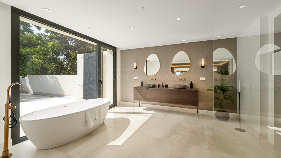 Marbella Golden Mile, Villa andalouse rénovée à Rocío de Nagüeles, sur la Golden Mile de Marbella