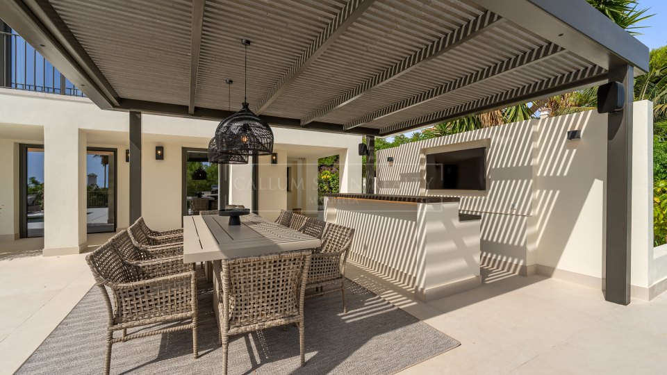 Marbella Golden Mile, Villa andalouse rénovée à Rocío de Nagüeles, sur la Golden Mile de Marbella