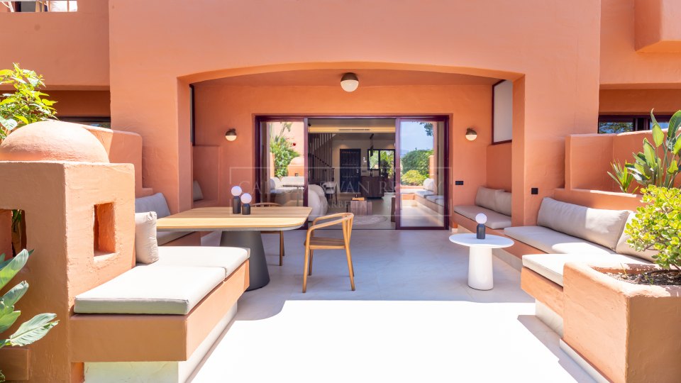 Marbella Golden Mile, Townhouse with Rooftop Terrace in Altos de Puente Romano, Marbella’s Golden Mile