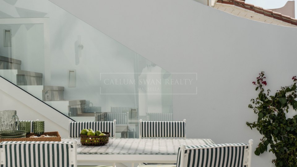 Marbella Golden Mile, Luxury Beachfront Home on Marbella’s Golden Mile