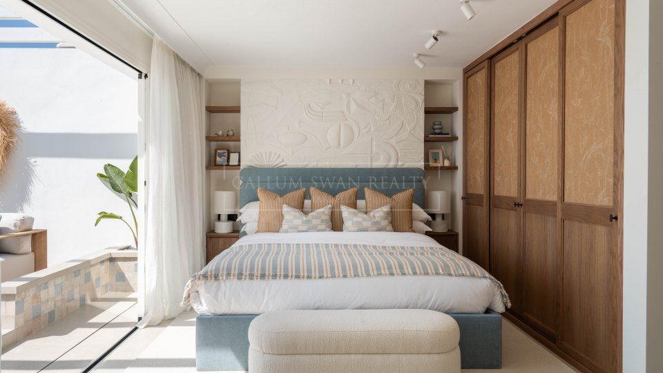 Marbella Golden Mile, Luxury Beachfront Home on Marbella’s Golden Mile