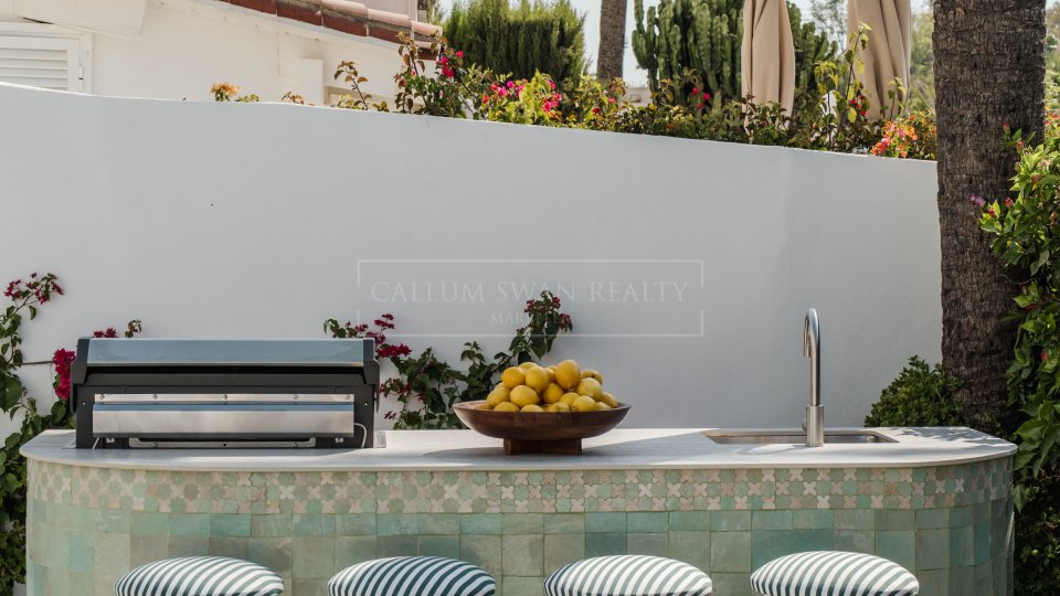 Marbella Golden Mile, Luxury Beachfront Home on Marbella’s Golden Mile