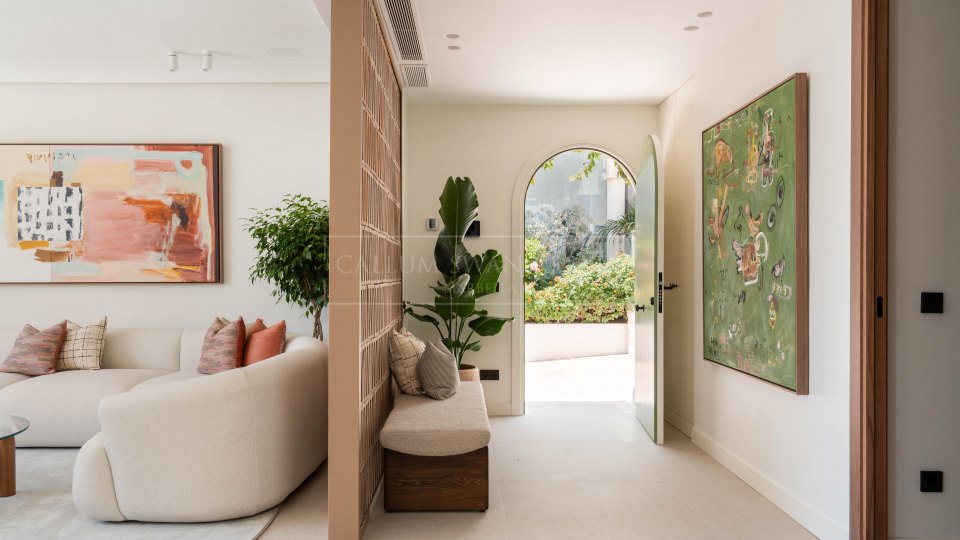 Marbella Golden Mile, Luxury Beachfront Home on Marbella’s Golden Mile