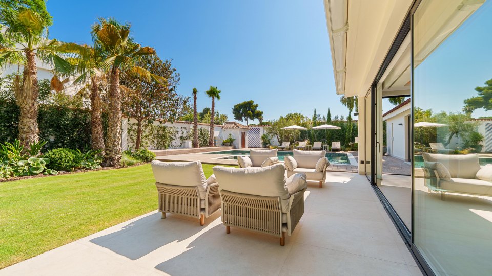 Marbella - Puerto Banus, Unique Single-Level Villa in Puerto Banús, Marbella