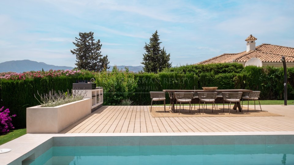 Benahavis, Mediterranean Villa for Sale in Paraíso Alto, Benahavís