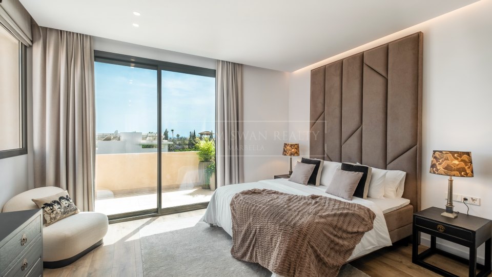 Benahavis, Mediterranean Villa for Sale in Paraíso Alto, Benahavís