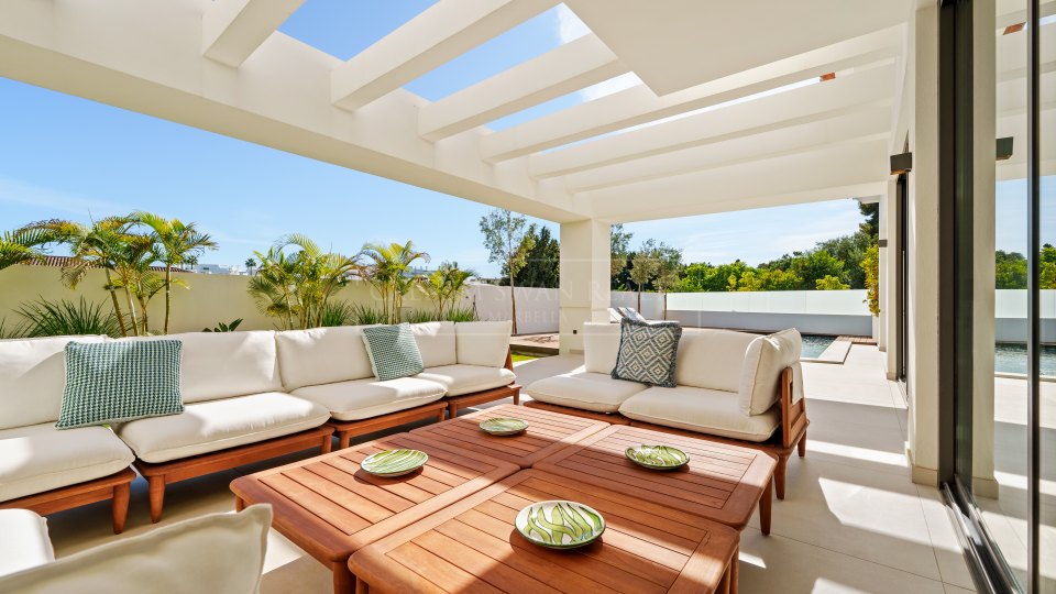 San Pedro de Alcantara, Villa familiar en venta cerca de la playa y del golf en Linda Vista Baja, San Pedro de Alcántara