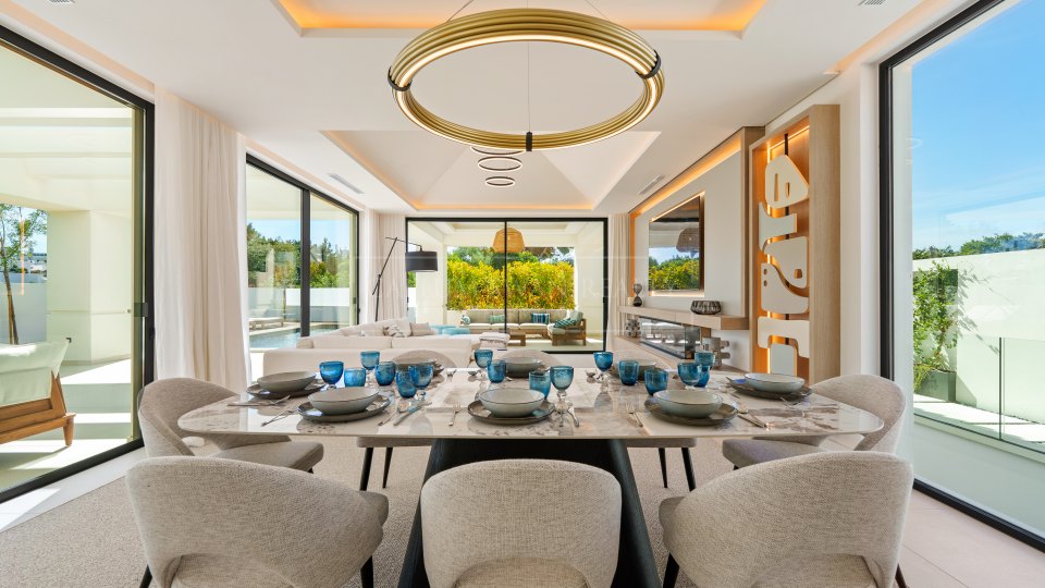 San Pedro de Alcantara, Villa familiar en venta cerca de la playa y del golf en Linda Vista Baja, San Pedro de Alcántara