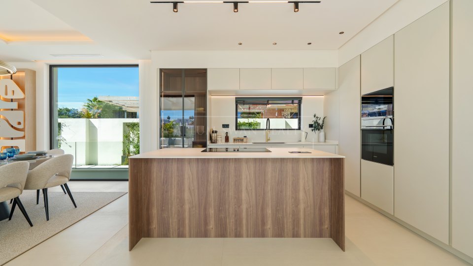 San Pedro de Alcantara, Villa familiar en venta cerca de la playa y del golf en Linda Vista Baja, San Pedro de Alcántara