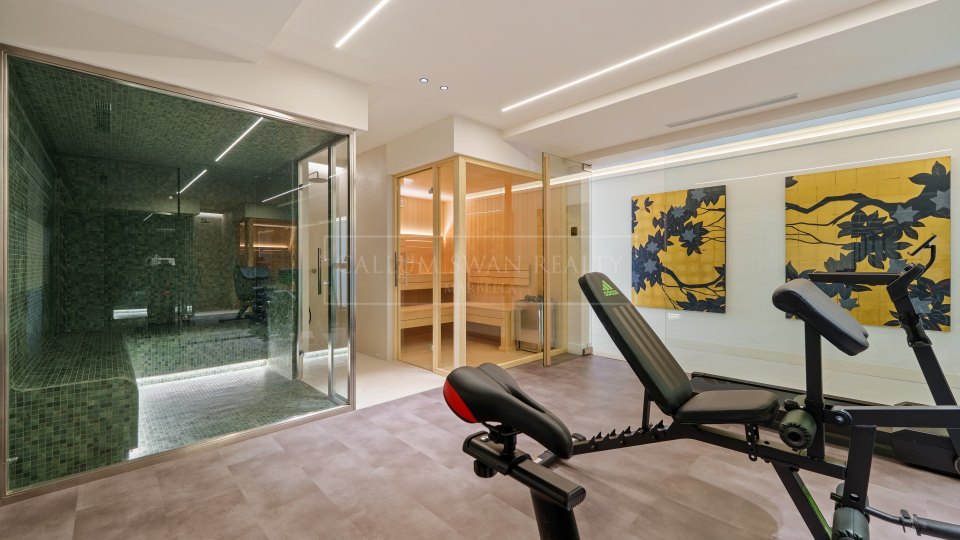 San Pedro de Alcantara, Villa familiar en venta cerca de la playa y del golf en Linda Vista Baja, San Pedro de Alcántara