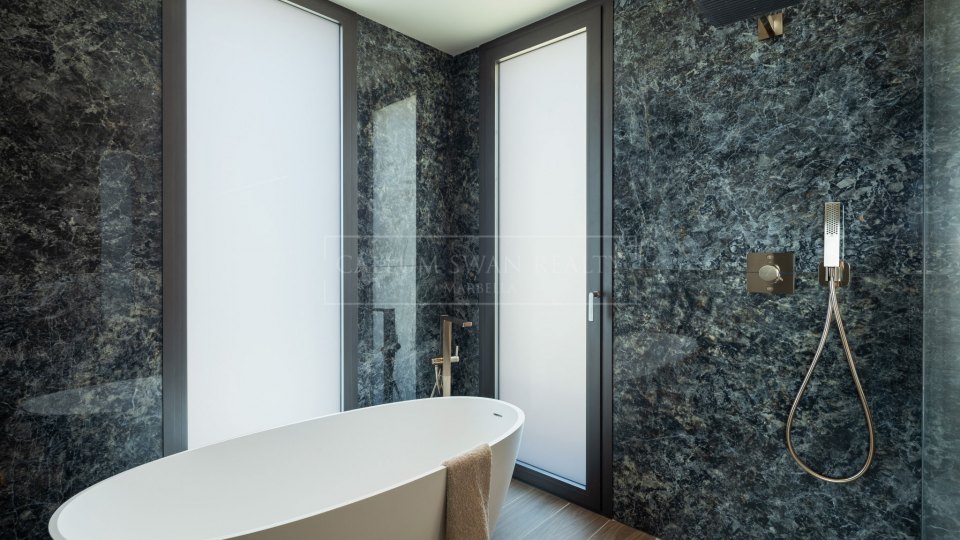 Benahavis, Elegante villa de nueva construcción con vistas al mar en venta en Los Flamingos, Benahavís