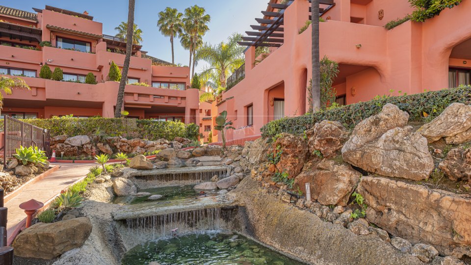 Estepona, Renovated Beachfront Penthouse for Sale in Cabo Bermejo, Estepona