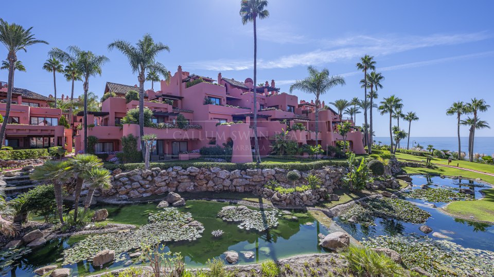 Estepona, Renovated Beachfront Penthouse for Sale in Cabo Bermejo, Estepona