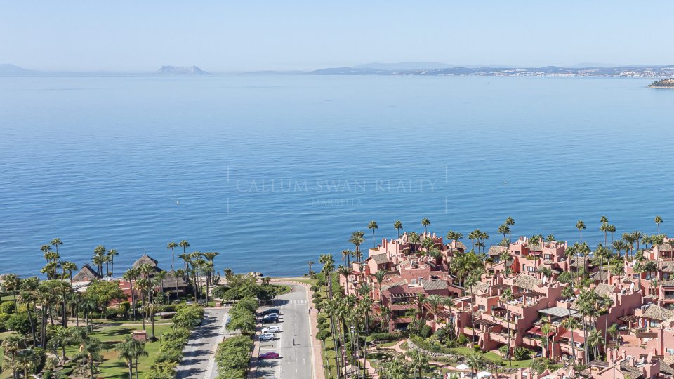 Estepona, Renovated Beachfront Penthouse for Sale in Cabo Bermejo, Estepona