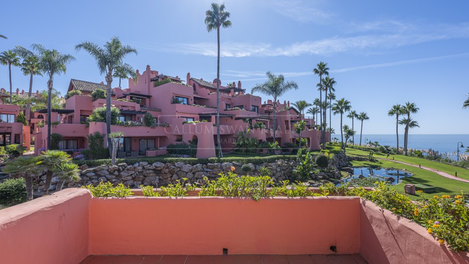 Estepona, Renovated Beachfront Penthouse for Sale in Cabo Bermejo, Estepona