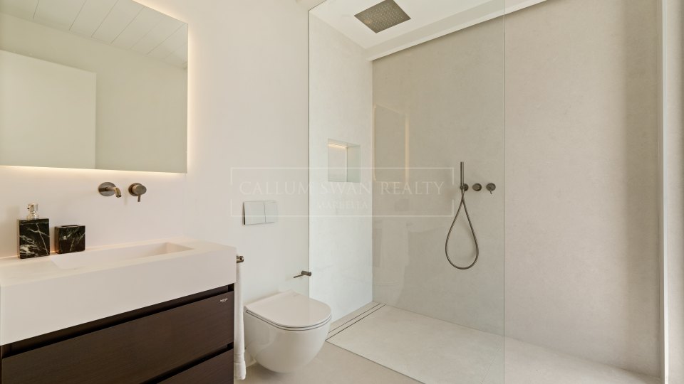 Benahavis, Elegante villa moderna con vista al valle en Lomas de La Quinta, Benahavís