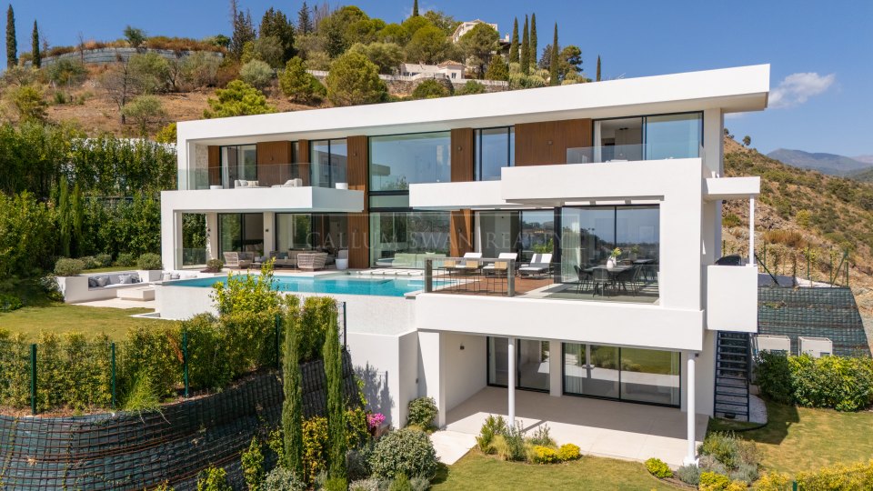 Benahavis, Elegante villa moderna con vista al valle en Lomas de La Quinta, Benahavís