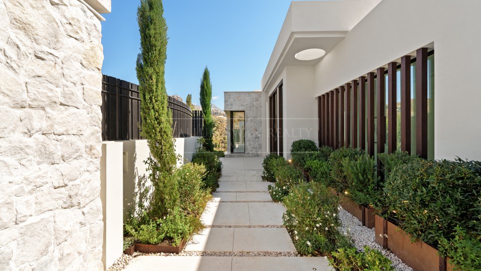 Benahavis, Elegante villa moderna con vista al valle en Lomas de La Quinta, Benahavís