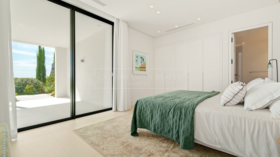 Benahavis, Elegante villa moderna con vista al valle en Lomas de La Quinta, Benahavís