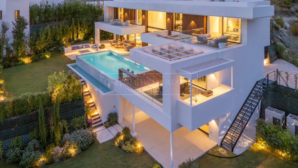Benahavis, Elegante villa moderna con vista al valle en Lomas de La Quinta, Benahavís