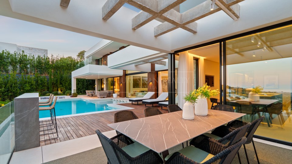 Benahavis, Elegante villa moderna con vista al valle en Lomas de La Quinta, Benahavís