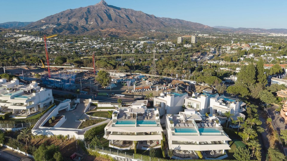 Nueva Andalucia, Villa contemporánea con vistas panorámicas en venta en el Valle del Golf de Marbella