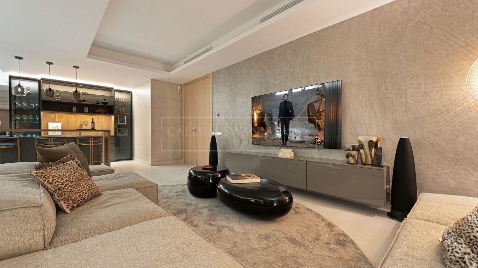 Nueva Andalucia, Villa contemporánea con vistas panorámicas en venta en el Valle del Golf de Marbella