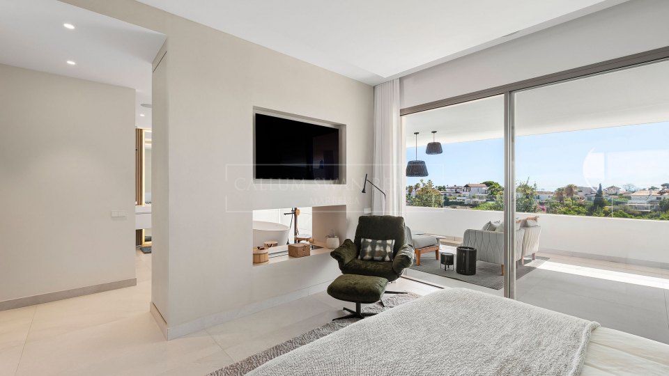 Nueva Andalucia, Villa contemporánea con vistas panorámicas en venta en el Valle del Golf de Marbella