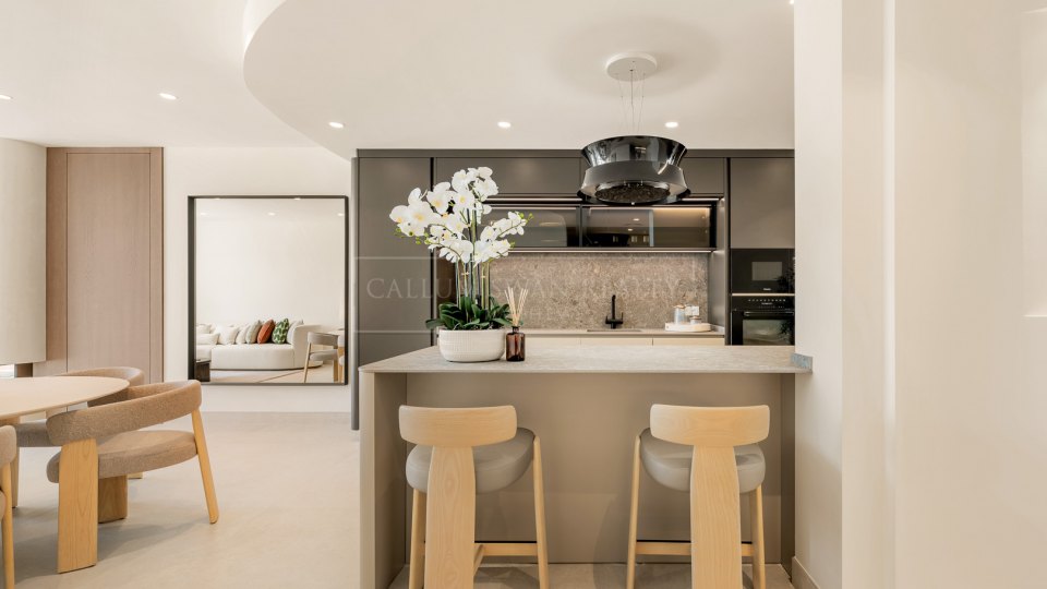 Estepona, Penthouse de luxe en bord de mer avec vue sur la mer à Bahía del Velerín, Estepona