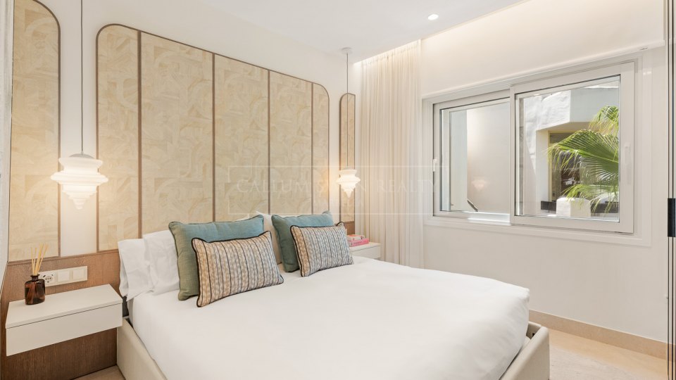 Estepona, Penthouse de luxe en bord de mer avec vue sur la mer à Bahía del Velerín, Estepona