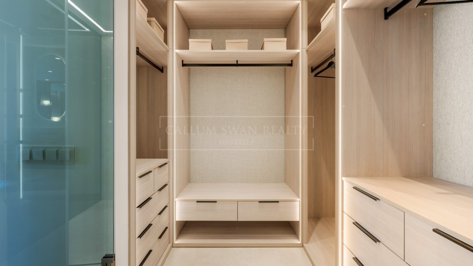 Estepona, Penthouse de luxe en bord de mer avec vue sur la mer à Bahía del Velerín, Estepona