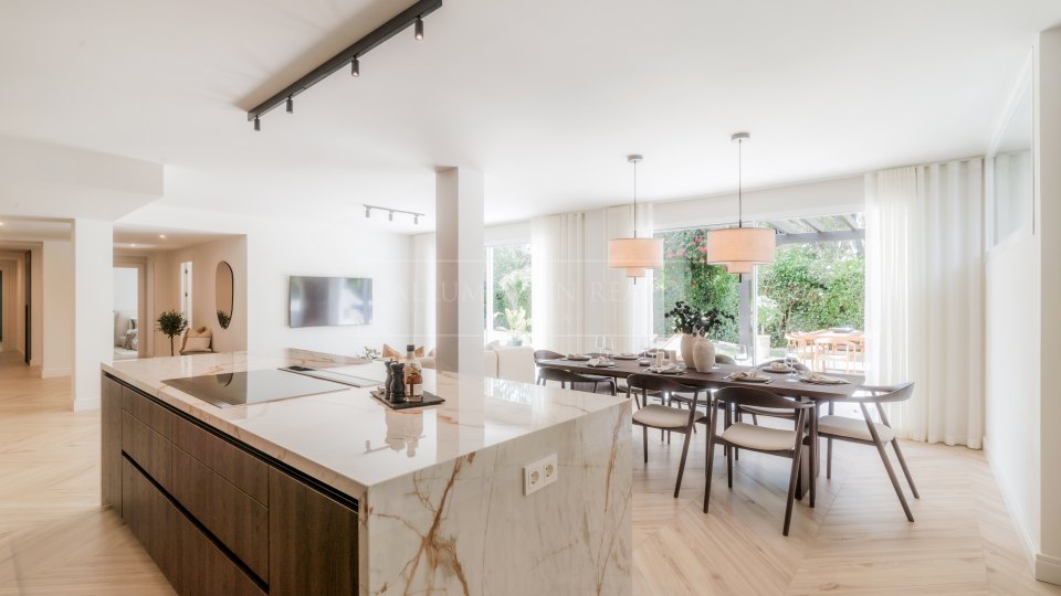 Marbella Golden Mile, Elegante apartamento en planta baja en el prestigioso Kings Hills, Milla de Oro de Marbella