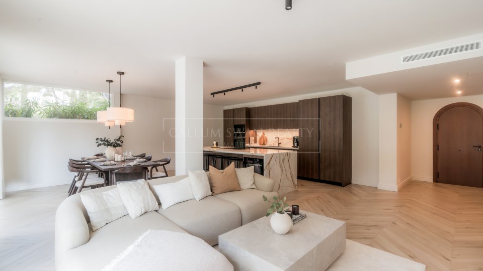 Marbella Golden Mile, Elegante apartamento en planta baja en el prestigioso Kings Hills, Milla de Oro de Marbella