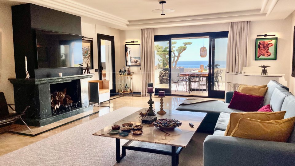 Marbella Golden Mile, Elegante Ático Dúplex con vistas abiertas al Mar en Monte Paraíso Country Club