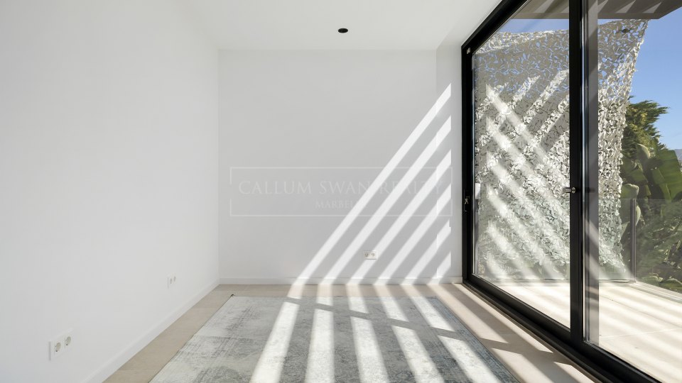 Benahavis, Frontline Golf Villa in La Alqueria, Benahavis