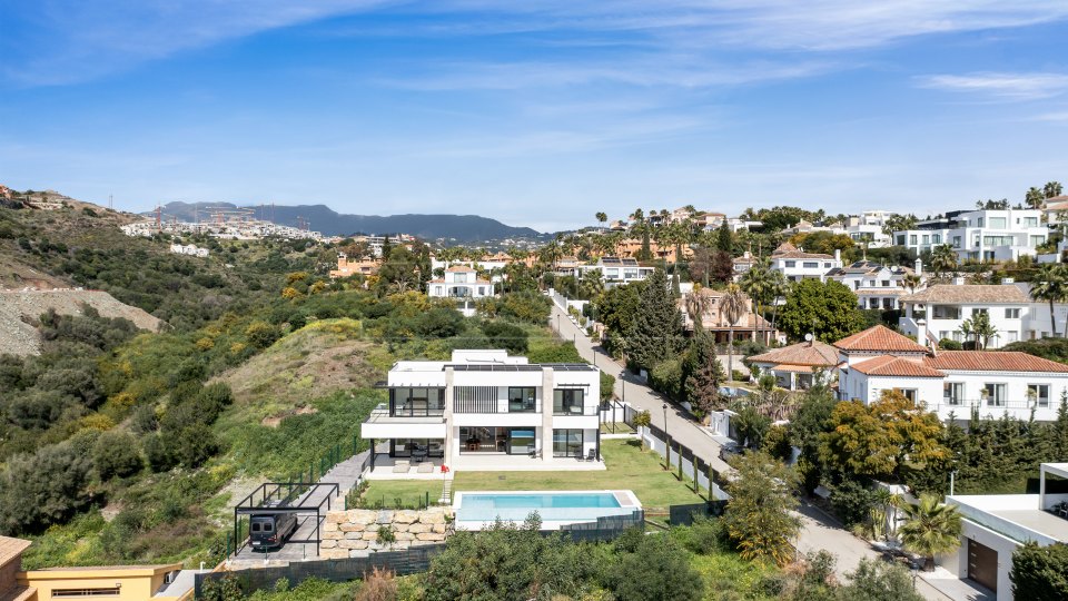 Benahavis, Brand New Villa in La Alqueria, Benahavis