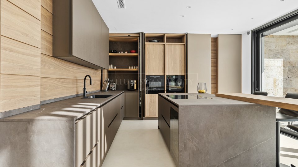 Benahavis, Brand New Villa in La Alqueria, Benahavis