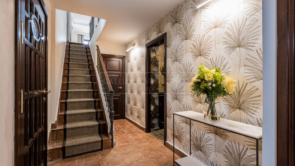 Marbella Golden Mile, Elegant Andalusian-Style Townhouse Steps from Puente Romano, Golden Mile Marbella