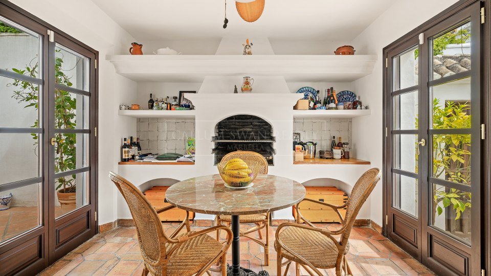 Marbella Golden Mile, Elegant Andalusian-Style Townhouse Steps from Puente Romano, Golden Mile Marbella