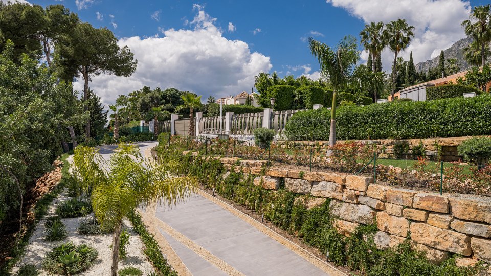 Marbella Golden Mile, New Contemporary Residence in Sierra Blanca