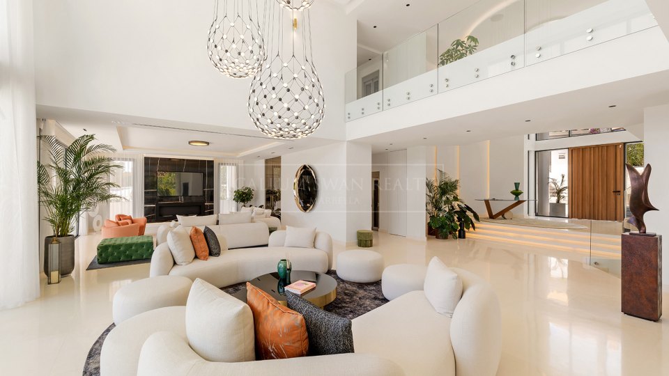Marbella Golden Mile, New Contemporary Residence in Sierra Blanca
