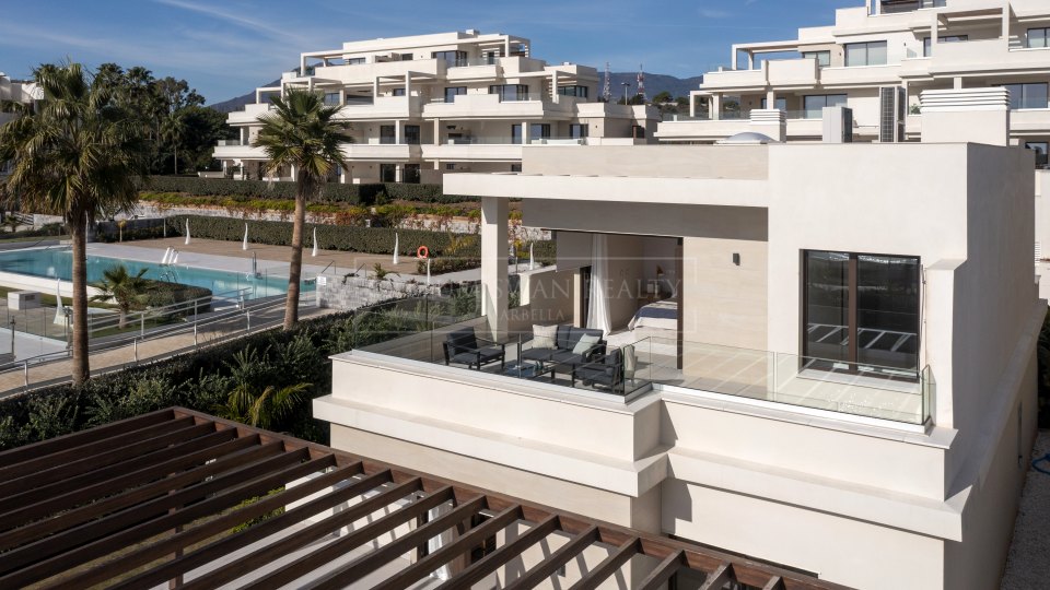 Estepona, Villa en venta frente al mar en Estepona - Nueva Milla de Oro