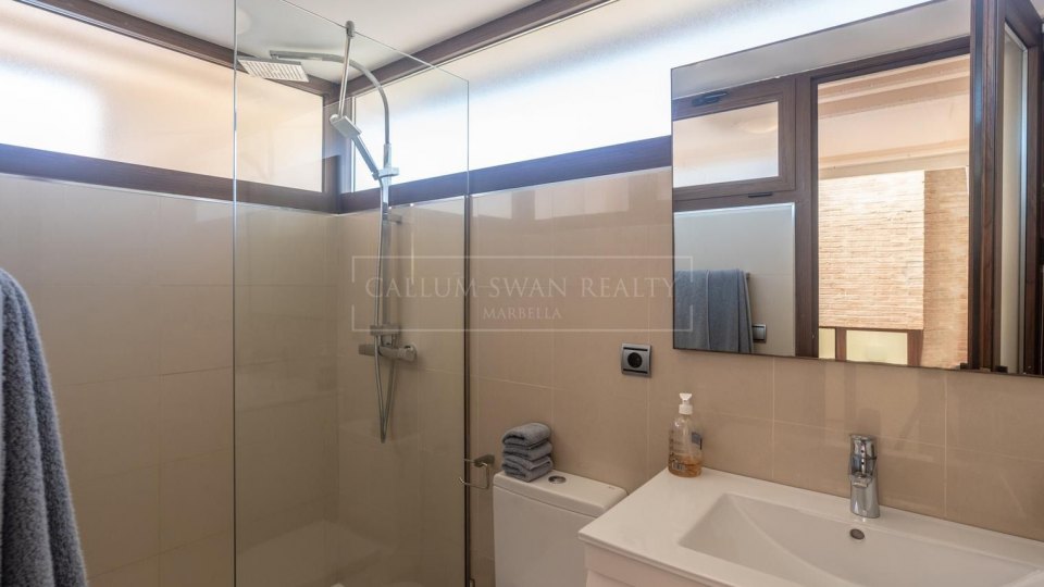 Estepona, Penthouse duplex en bord de mer sur la Nouvelle Mille d'Or