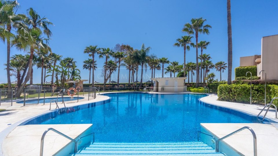 Estepona, Penthouse duplex en bord de mer sur la Nouvelle Mille d'Or