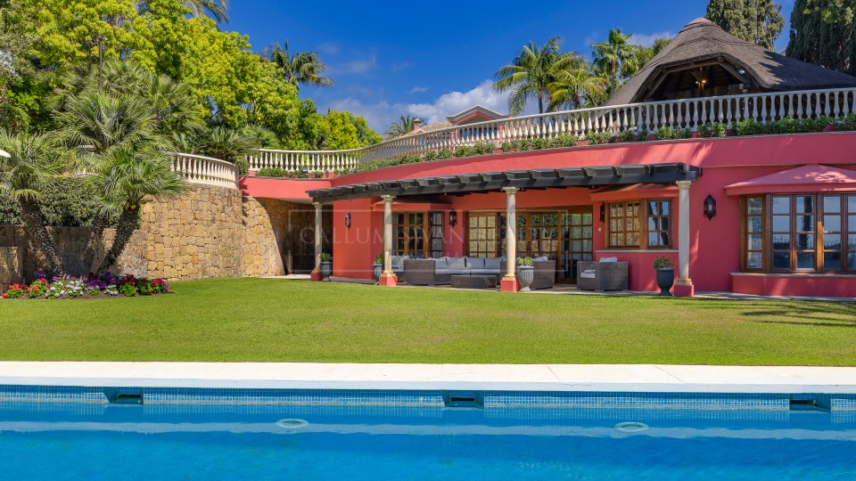 Marbella Golden Mile, Prime Beachfront Villa on Marbella’s Golden Mile