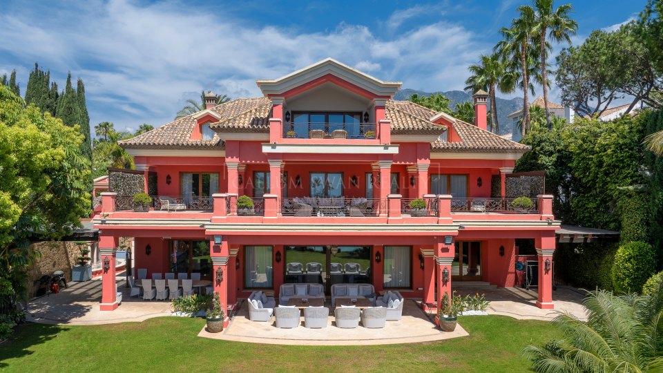 Marbella Golden Mile, Prime Beachfront Villa on Marbella’s Golden Mile