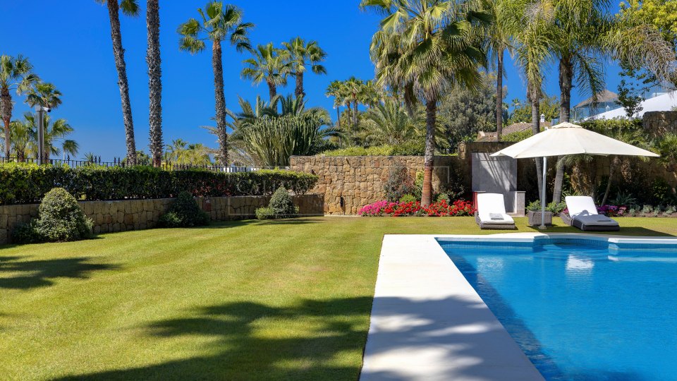 Marbella Golden Mile, Prime Beachfront Villa on Marbella’s Golden Mile